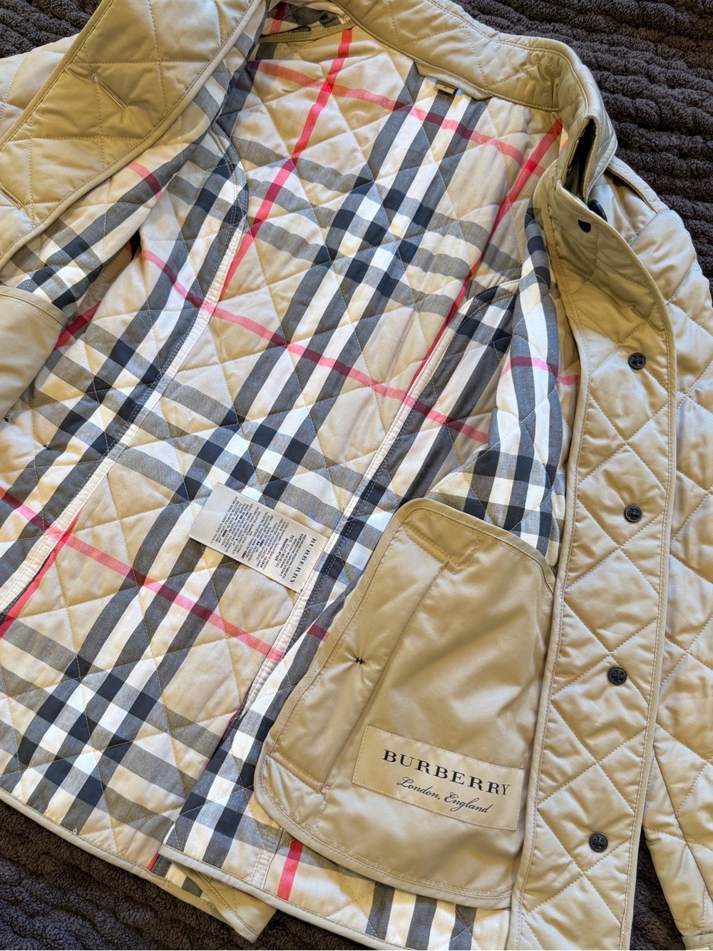 Burberry Fernleigh Beige Quilted Jacket
